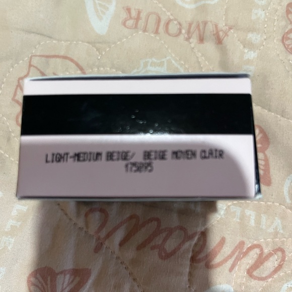 Mary Kay Light-Medium Beige mineral foundation. - Picture 2 of 5